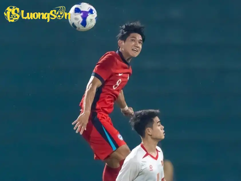U23 Singapore (Áo đỏ) dù rất nỗ lực nhưng không thể tạo nên bất ngờ trước U23 Việt Nam (Ảnh: AFC) U23 Singapore (Áo đỏ) dù rất nỗ lực nhưng không thể tạo nên bất ngờ trước U23 Việt Nam
