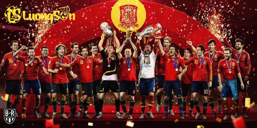 Lứa cầu thủ hoàng kim của Tây Ban Nha liên tiếp nói lời chia tay sân cỏ.(Ảnh: Nền tảng X) Lứa cầu thủ hoàng kim của Tây Ban Nha liên tiếp nói lời chia tay sân cỏ.