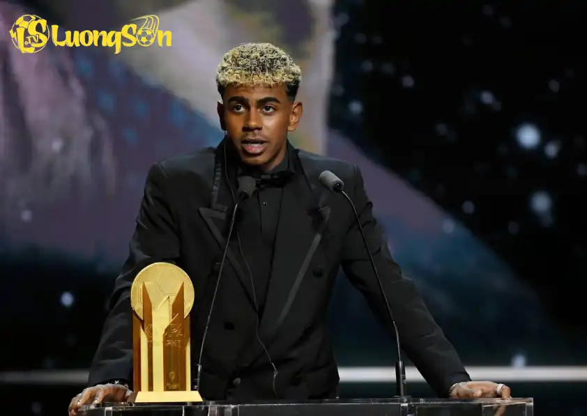 Lamine Yamal về nhì trong cuộc đua giành Quả bóng Vàng 2025