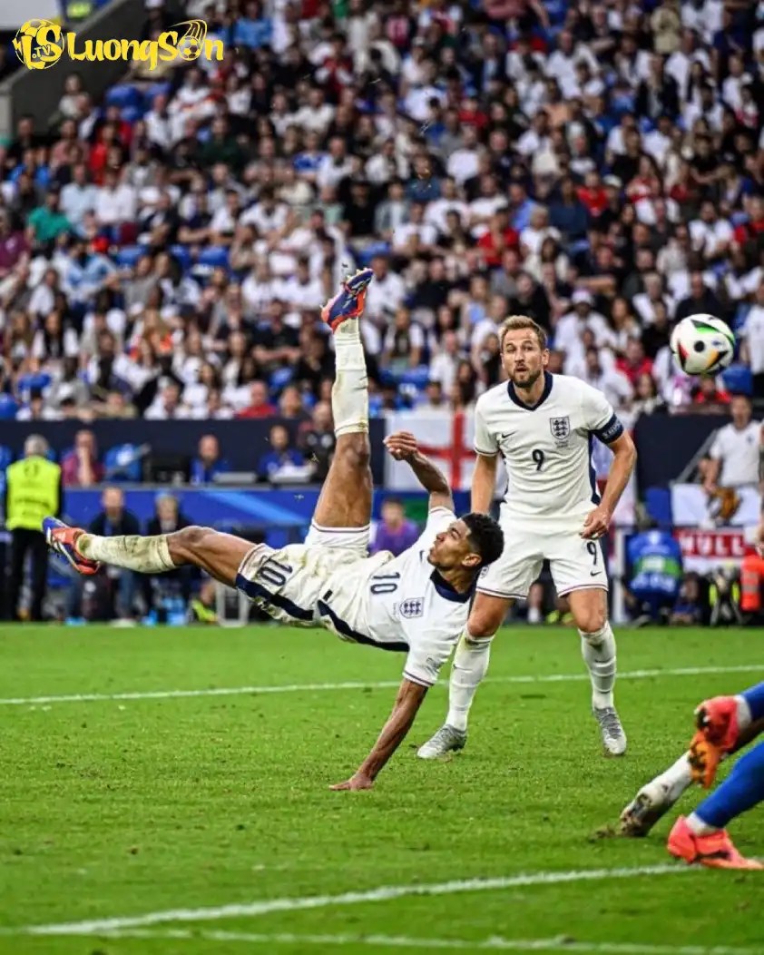 Pha làm bàn đỉnh cao của ngôi sao người Anh.