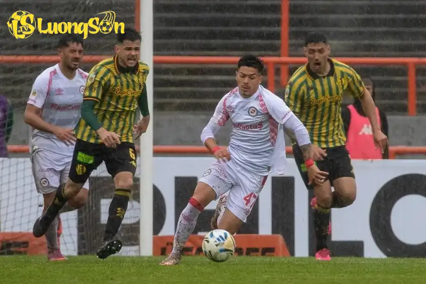 Argentinos Jrs được đánh giá cao hơn trong trận đấu này