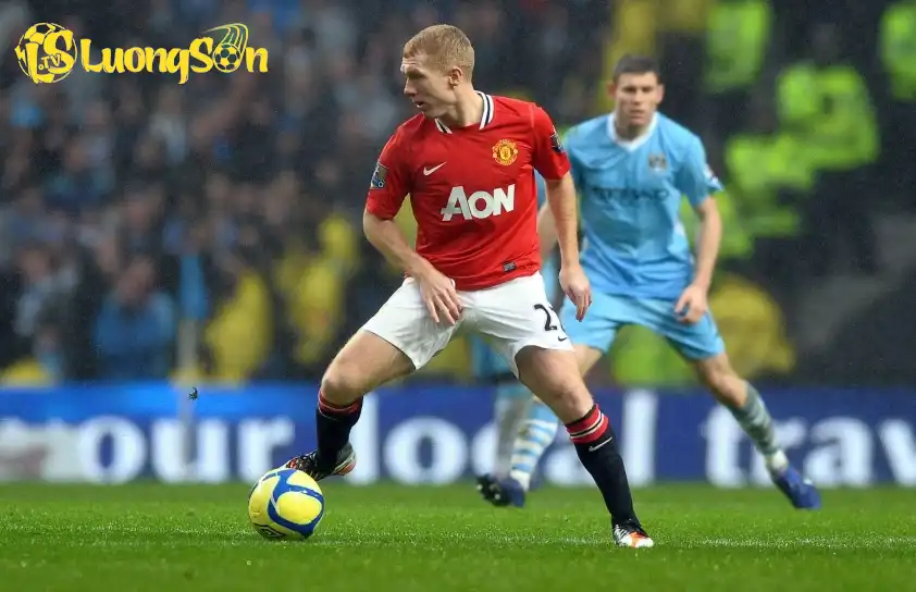 Paul Scholes là một trong những tiền vệ hay nhất thế giới thời còn thi đấu. Paul Scholes là một trong những tiền vệ hay nhất thế giới thời còn thi đấu.