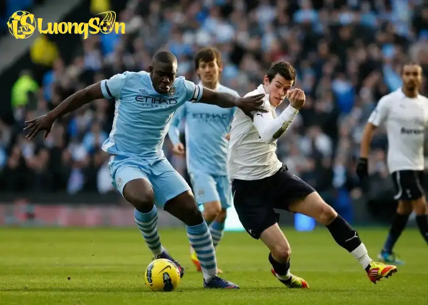 Không phải hậu vệ nào đẳng cấp, Micah Richards mới là hậu vệ mà Bale ngán ngẩm nhất Không phải hậu vệ nào đẳng cấp, Micah Richards mới là hậu vệ mà Bale ngán ngẩm nhất