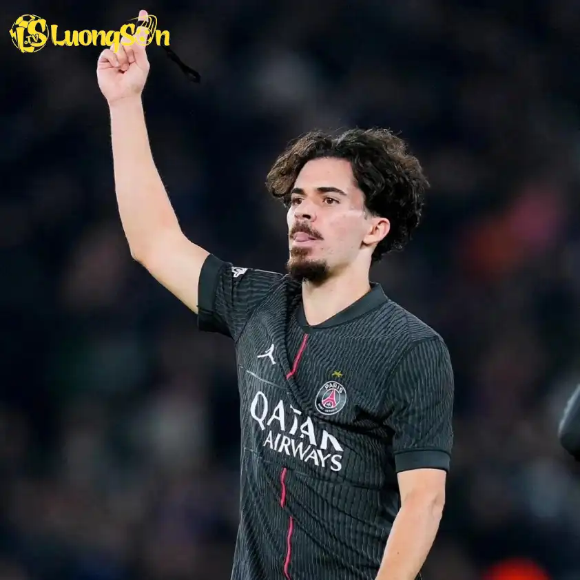 Vitinha đã có màn trình diễn siêu hạng trước Tottenham Vitinha đã có màn trình diễn siêu hạng trước Tottenham