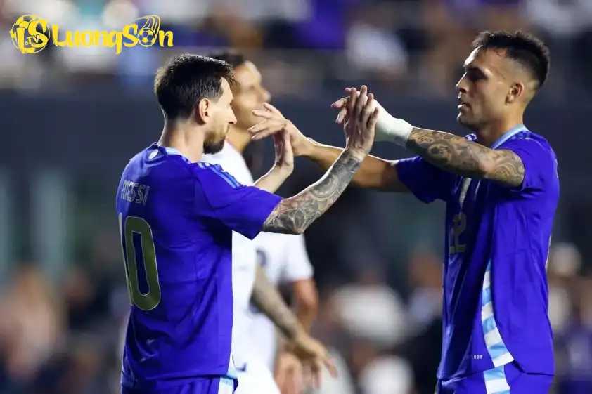 Messi vẫn đang là người dẫn đầu danh sách ghi bàn của Argentina Messi vẫn đang là người dẫn đầu danh sách ghi bàn của Argentina