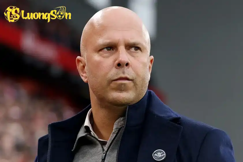 Arne Slot đang phải hứng chịu cực kỳ nhiều áp lực sau chuỗi trận tệ hại cùng Liverpool. Arne Slot đang phải hứng chịu cực kỳ nhiều áp lực sau chuỗi trận tệ hại cùng Liverpool.