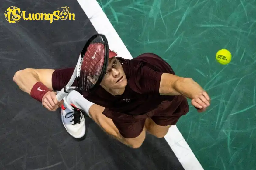 Jannik Sinner không để thua bất cứ một set đấu nào tại Paris Masters 2025
