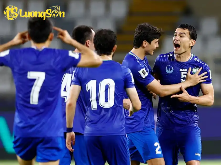 Đội tuyển Uzbekistan đang thể hiện sự tiến bộ rõ rệt trong những năm gần đây Đội tuyển Uzbekistan đang thể hiện sự tiến bộ rõ rệt trong những năm gần đây